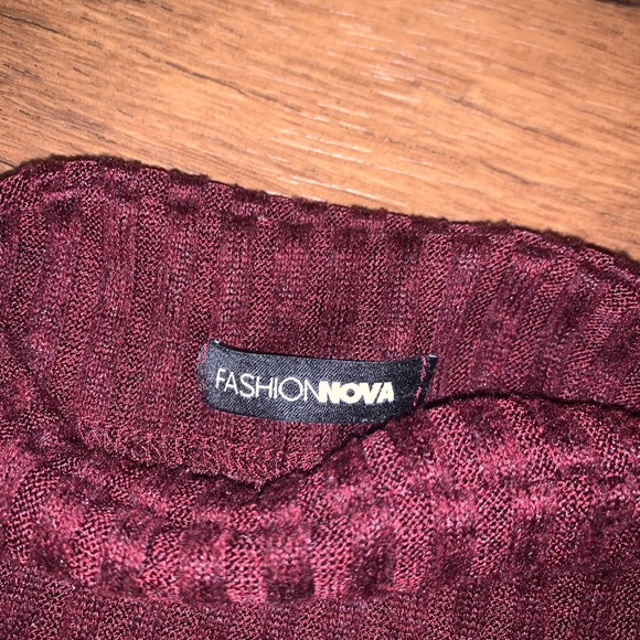 FASHION NOVA MOCK NECK BODYSUIT - Picture 3 of 3